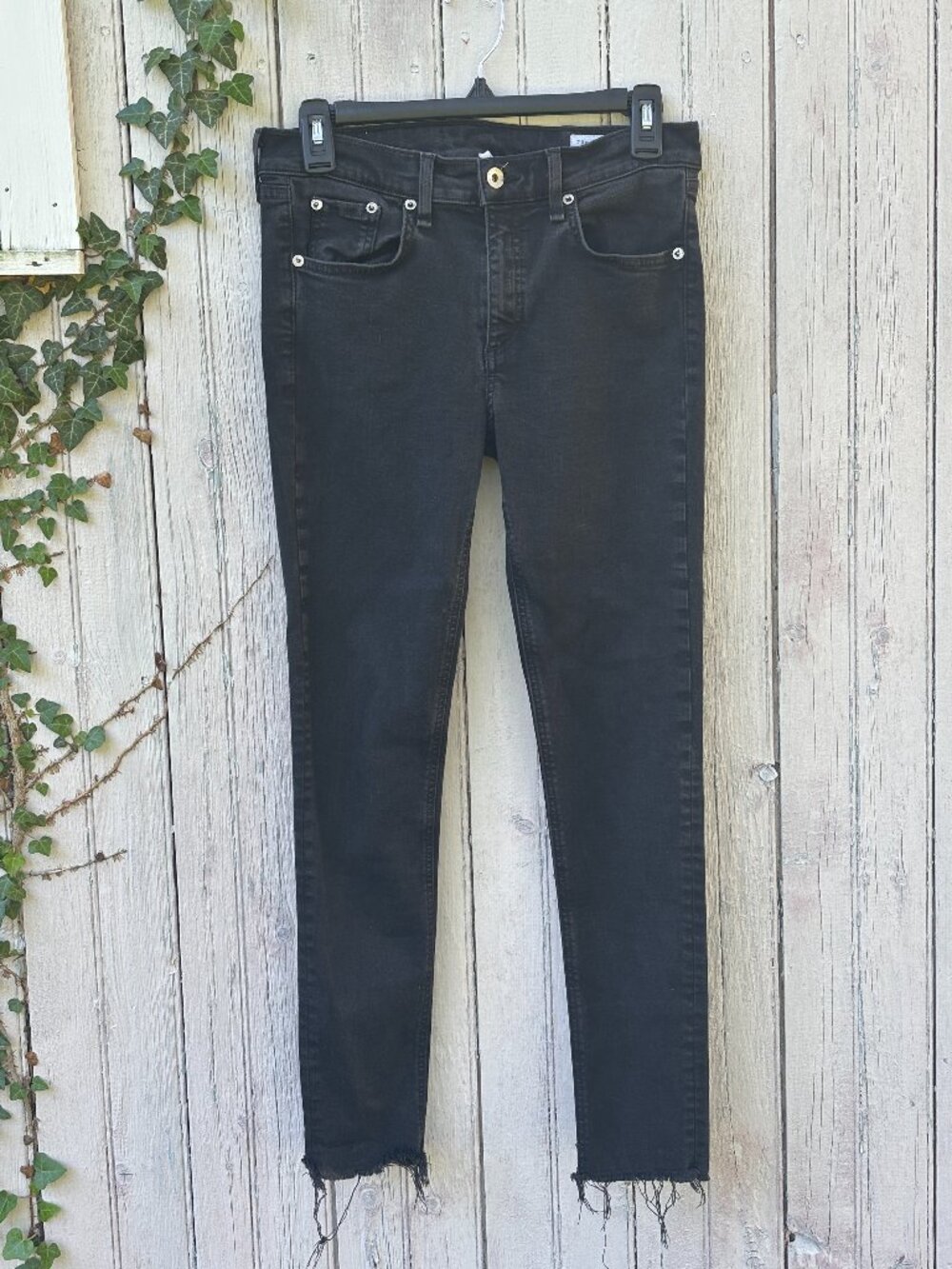 Rag and Bone Ankle Skinny Jeans Washed Black Raw Hem Size 29/8 Like New